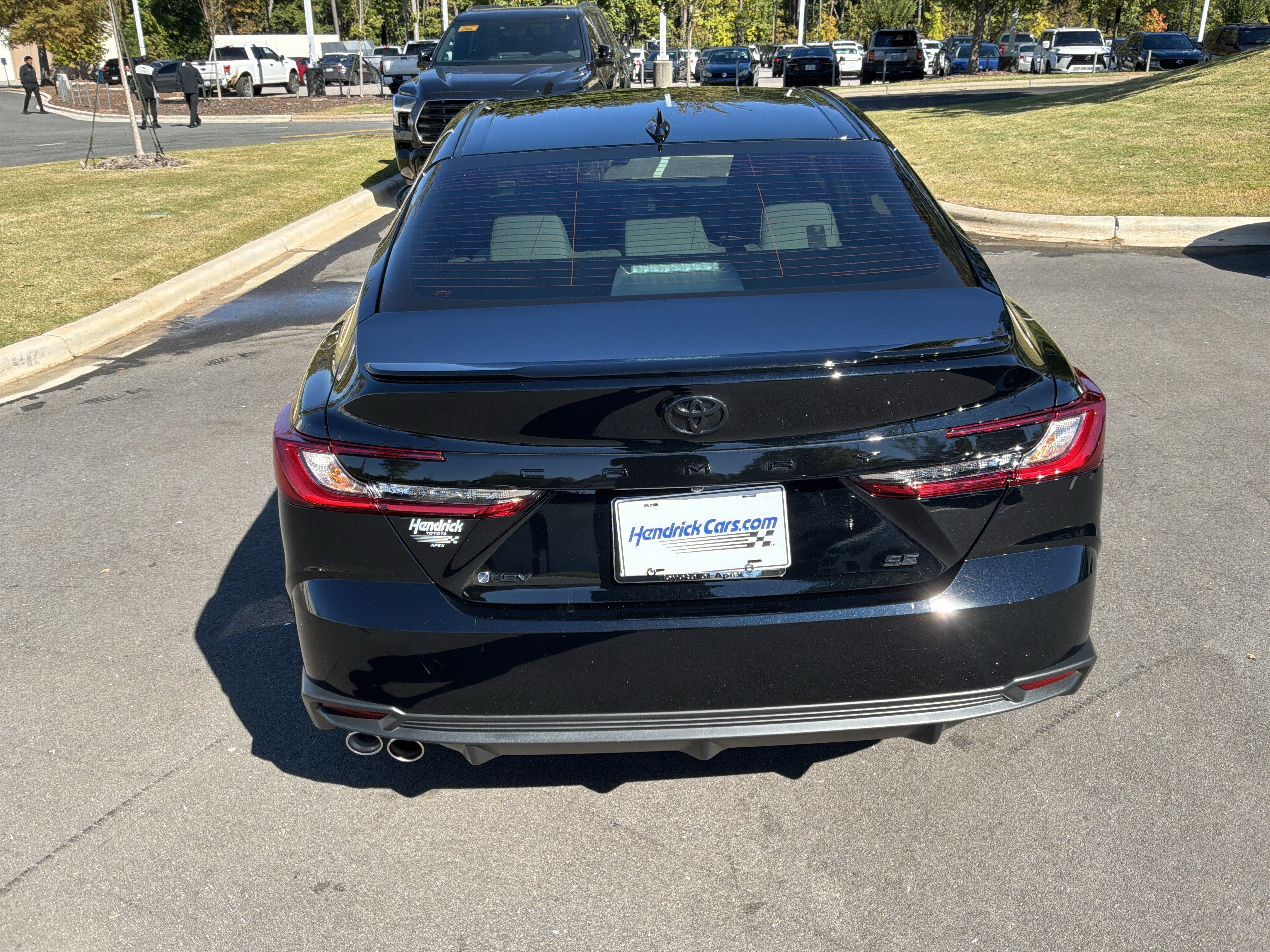 Used 2026 Toyota Camry SE FWD image 9