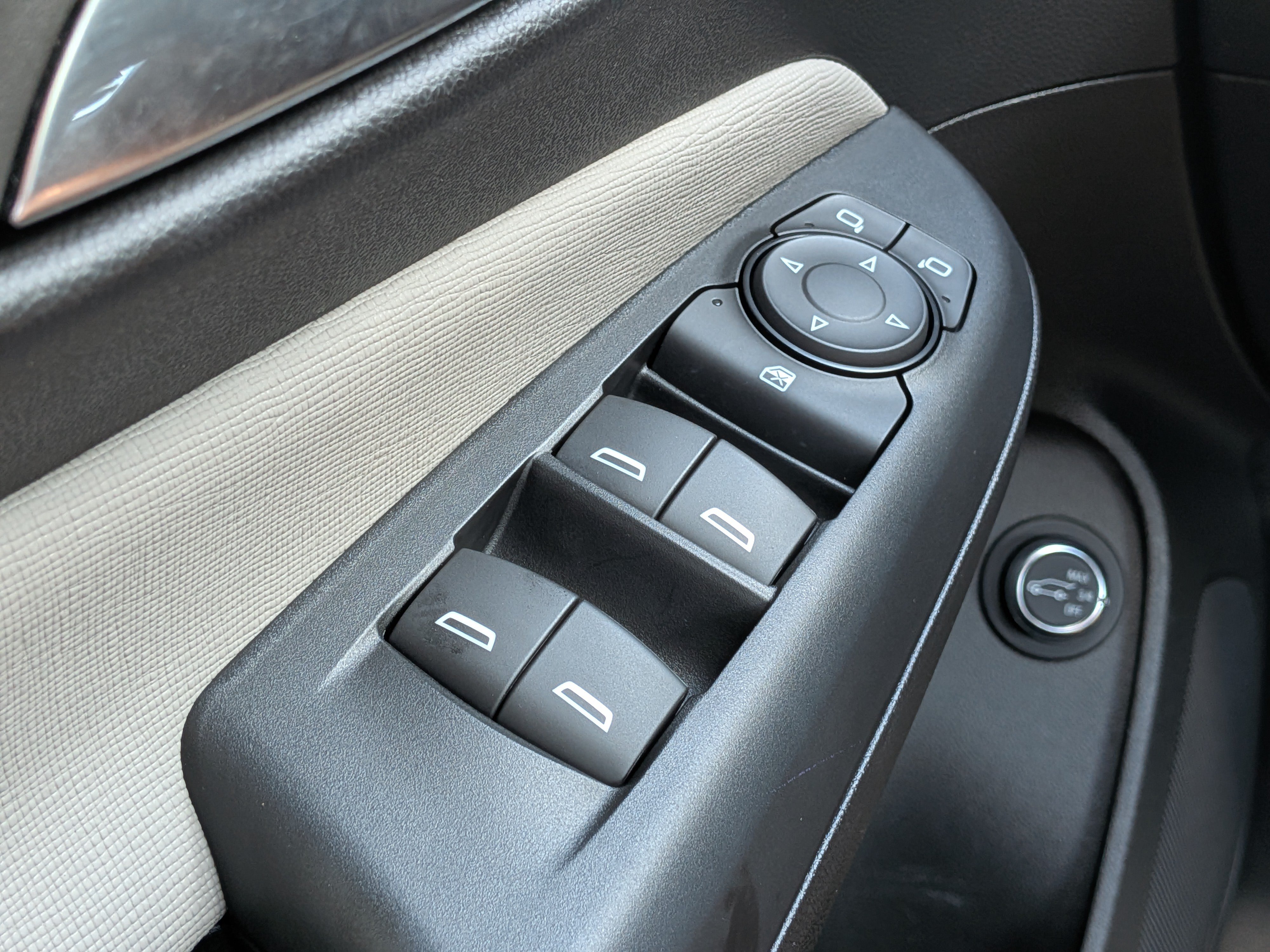 Used 2025 Buick Envista Avenir FWD image 23