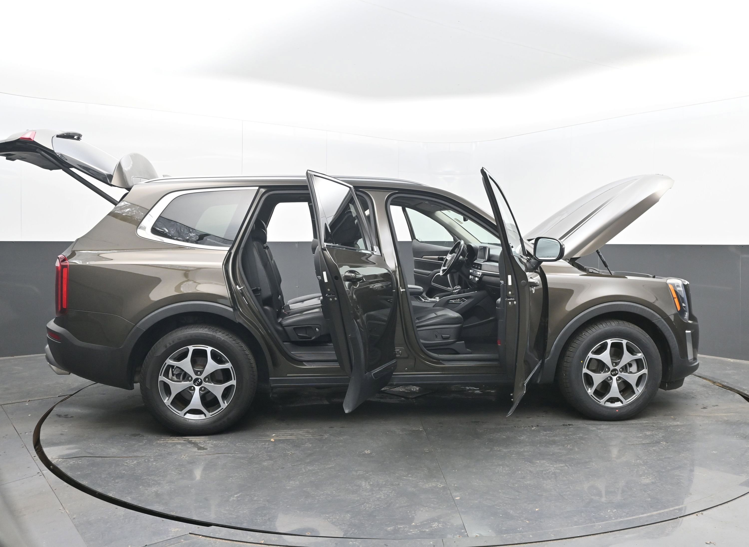 Used 2021 Kia Telluride EX image 44