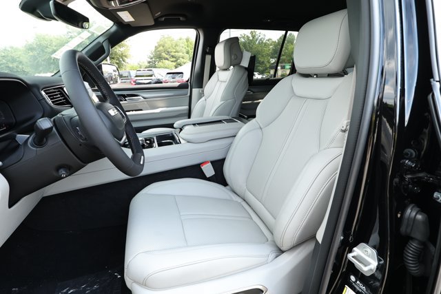New 2026 Jeep Grand Wagoneer L Limited w/ Rear Seat Video Group I AWD/4WD image 27
