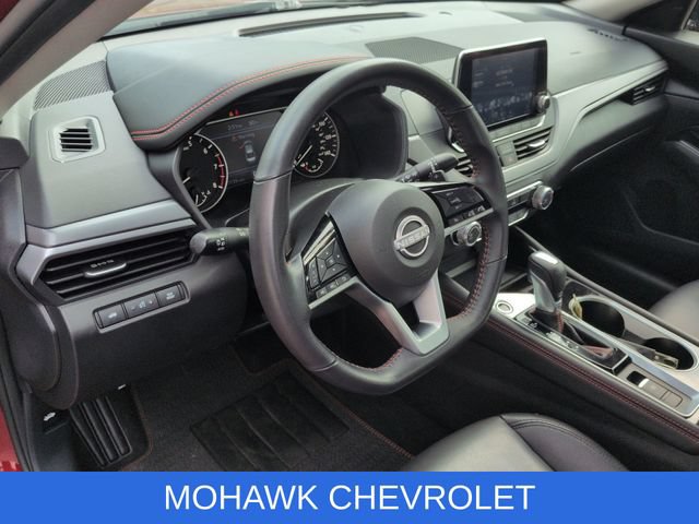 Used 2024 Nissan Altima 2.5 SR AWD/4WD image 10