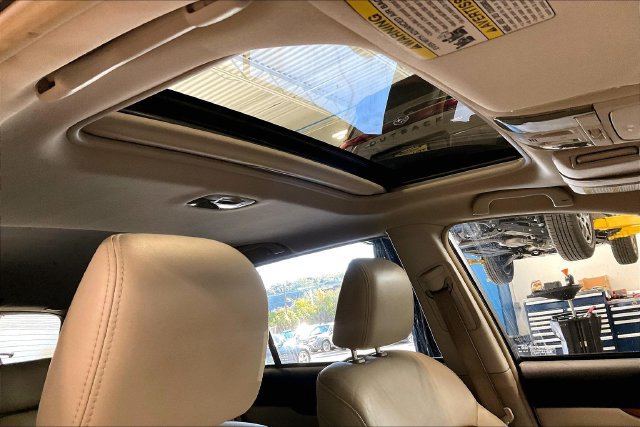 Used 2014 Subaru Outback 2.5i Limited w/ Moonroof Package AWD/4WD image 22