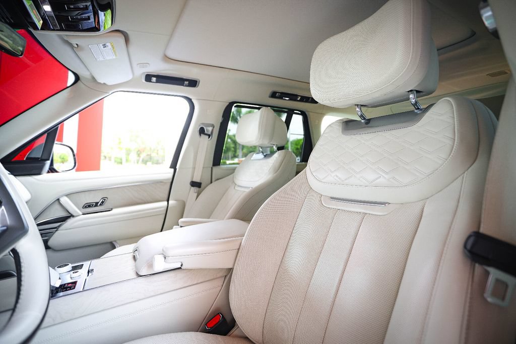 Used 2023 Land Rover Range Rover SV AWD/4WD image 39