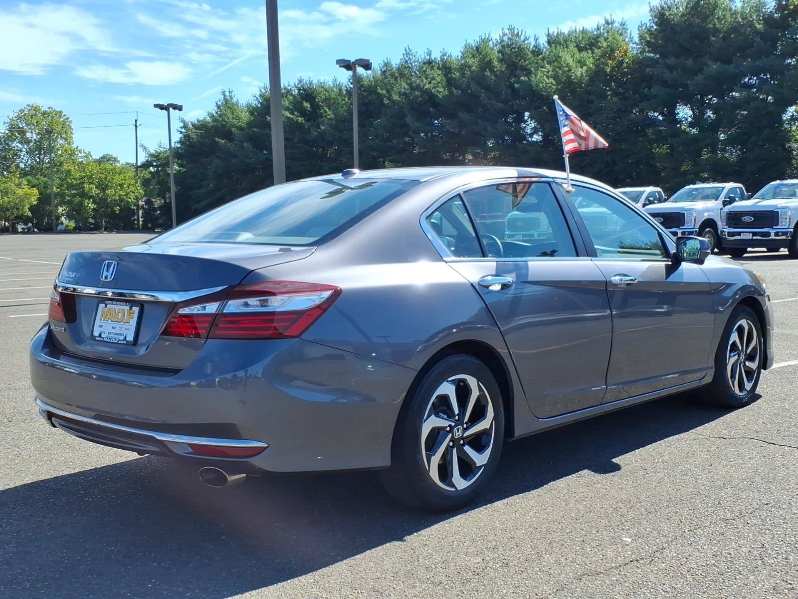 Used 2017 Honda Accord EX image 5