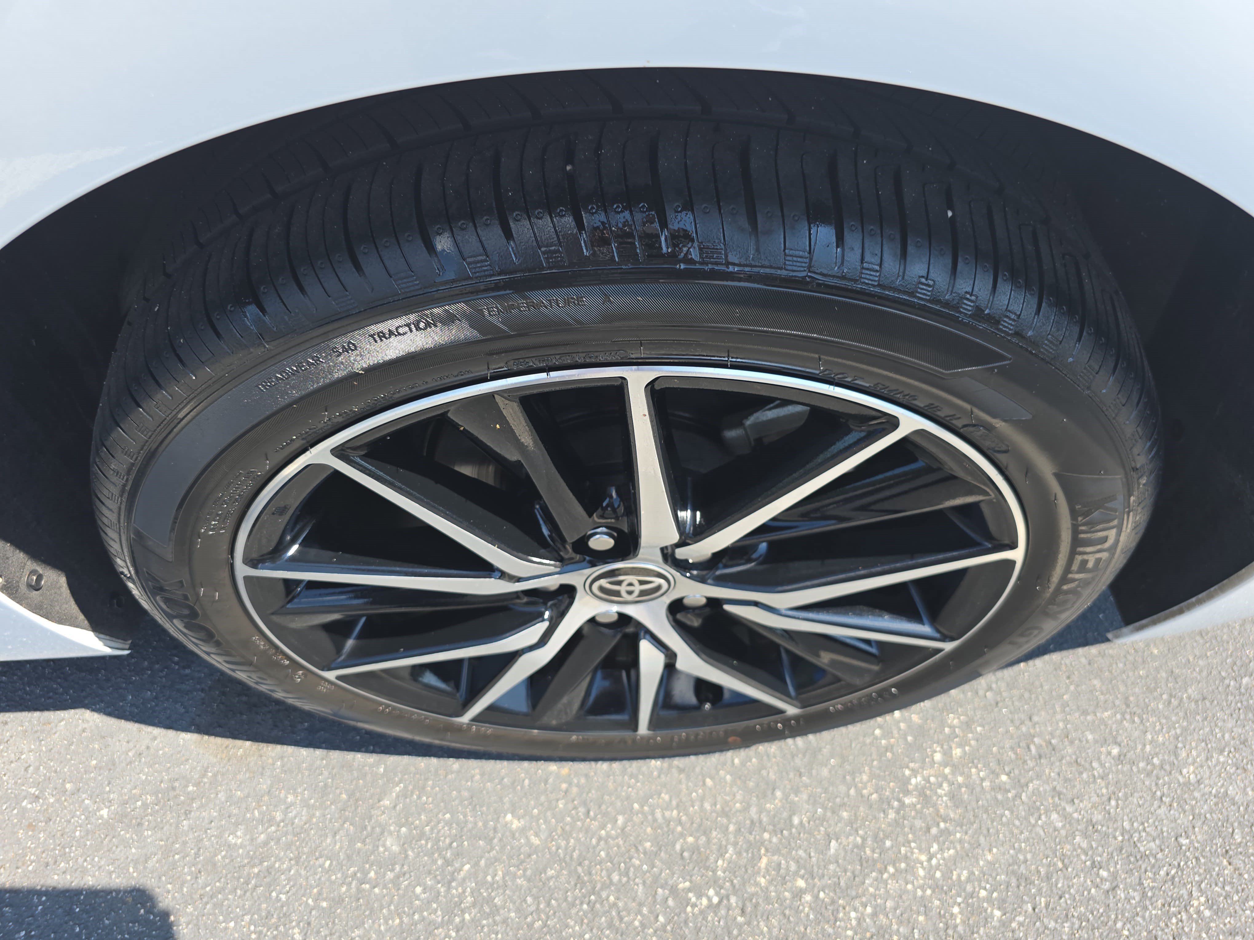 Used 2024 Toyota Camry SE FWD image 31