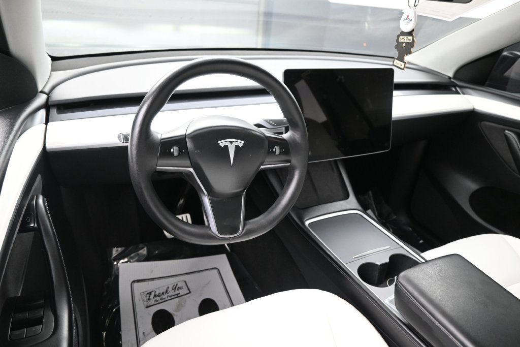 Used 2022 Tesla Model Y Performance AWD/4WD image 22