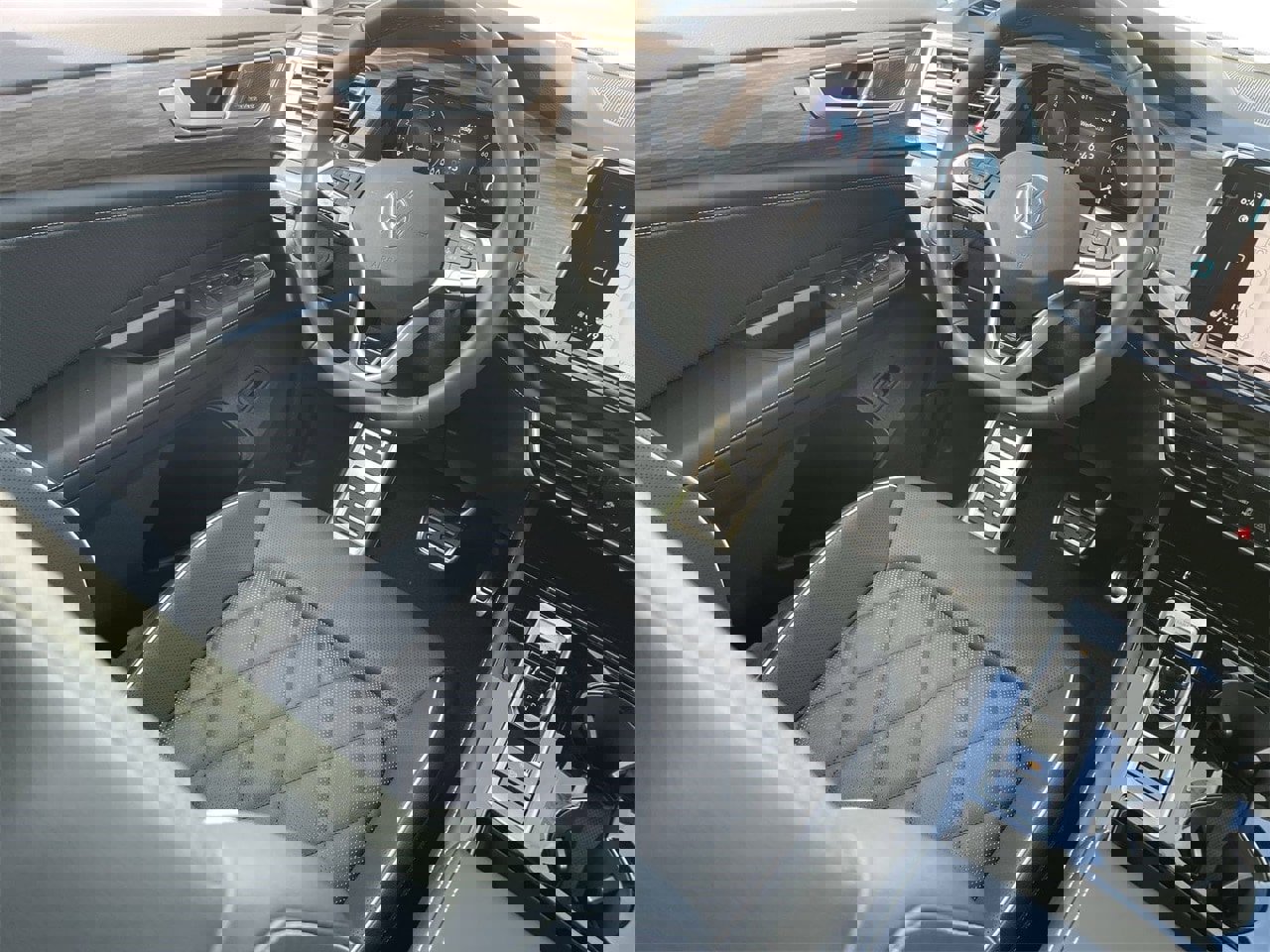 New 2026 Volkswagen Atlas SEL Premium R-Line image 10