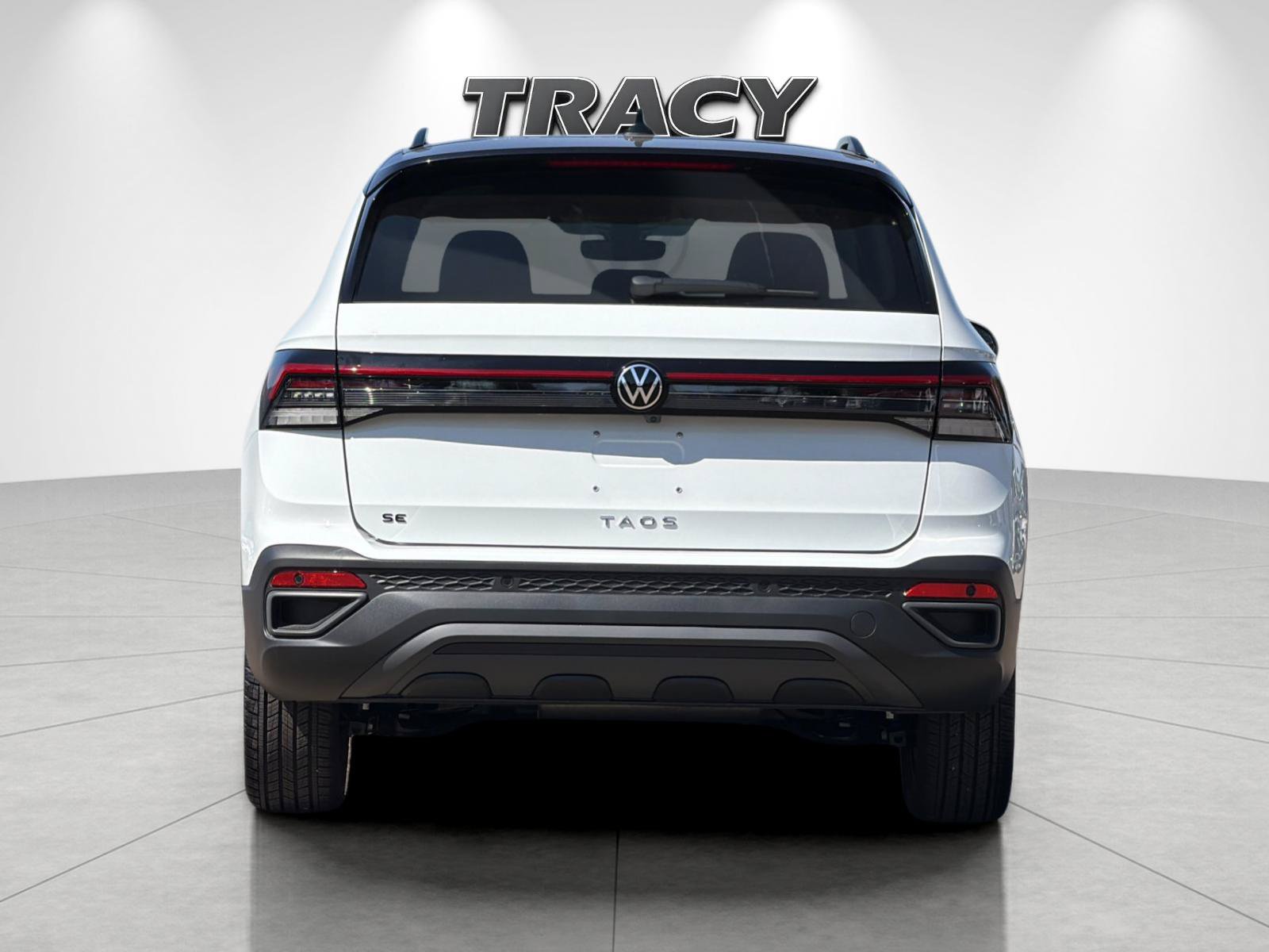 New 2027 Volkswagen Taos SE FWD image 5