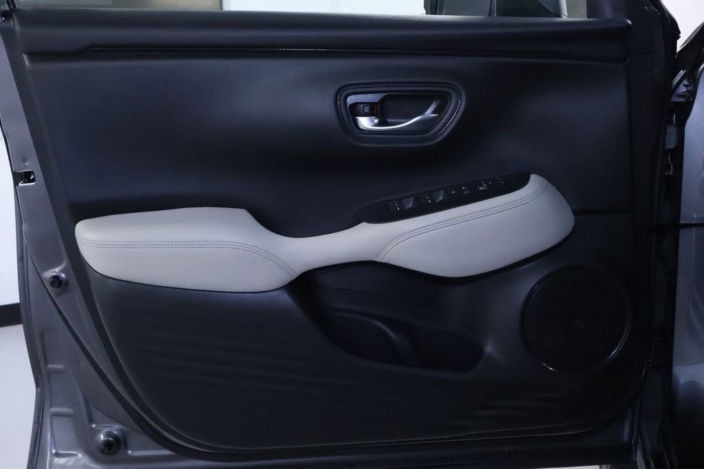 Used 2024 Honda HR-V LX image 12