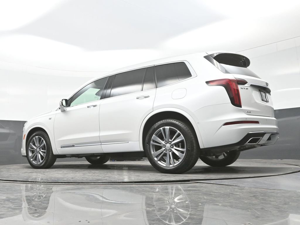 Certified 2025 Cadillac XT6 Premium Luxury w/ Platinum Package image 31