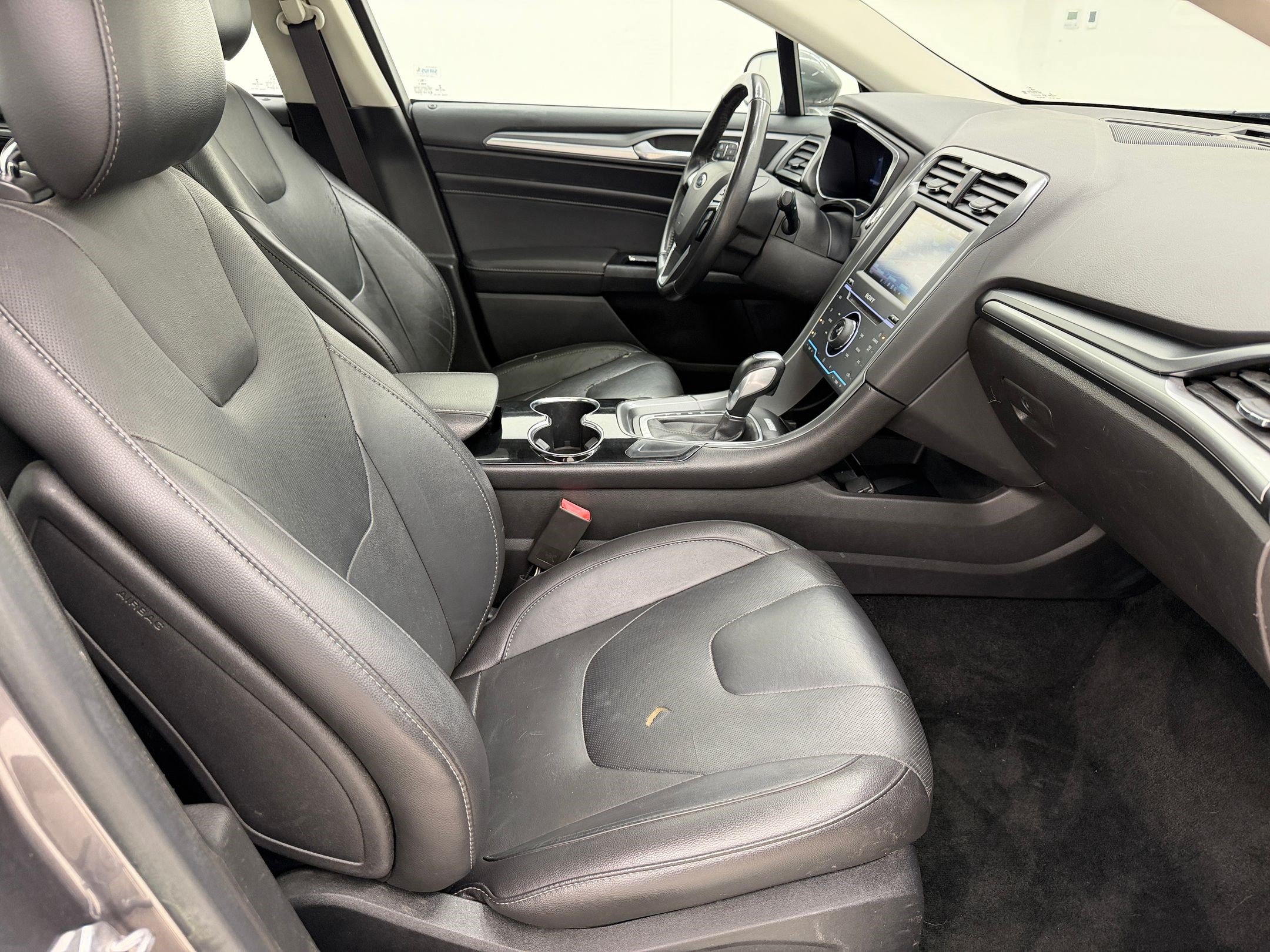Used 2014 Ford Fusion Titanium FWD image 28