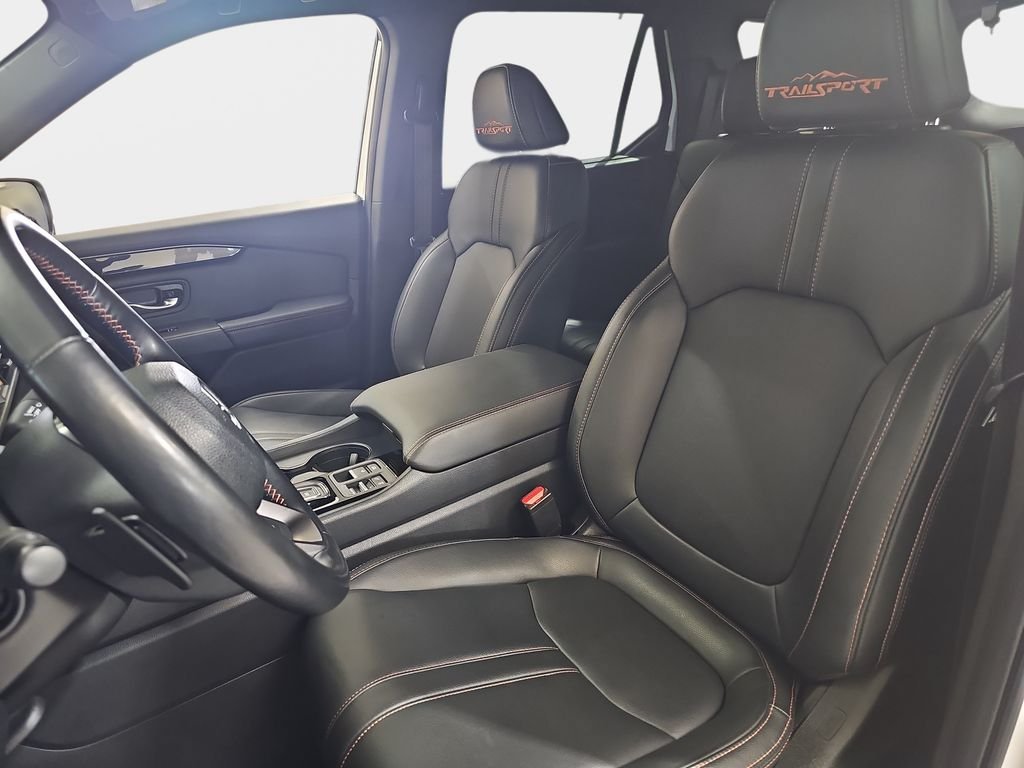 Used 2023 Honda Pilot TrailSport image 18