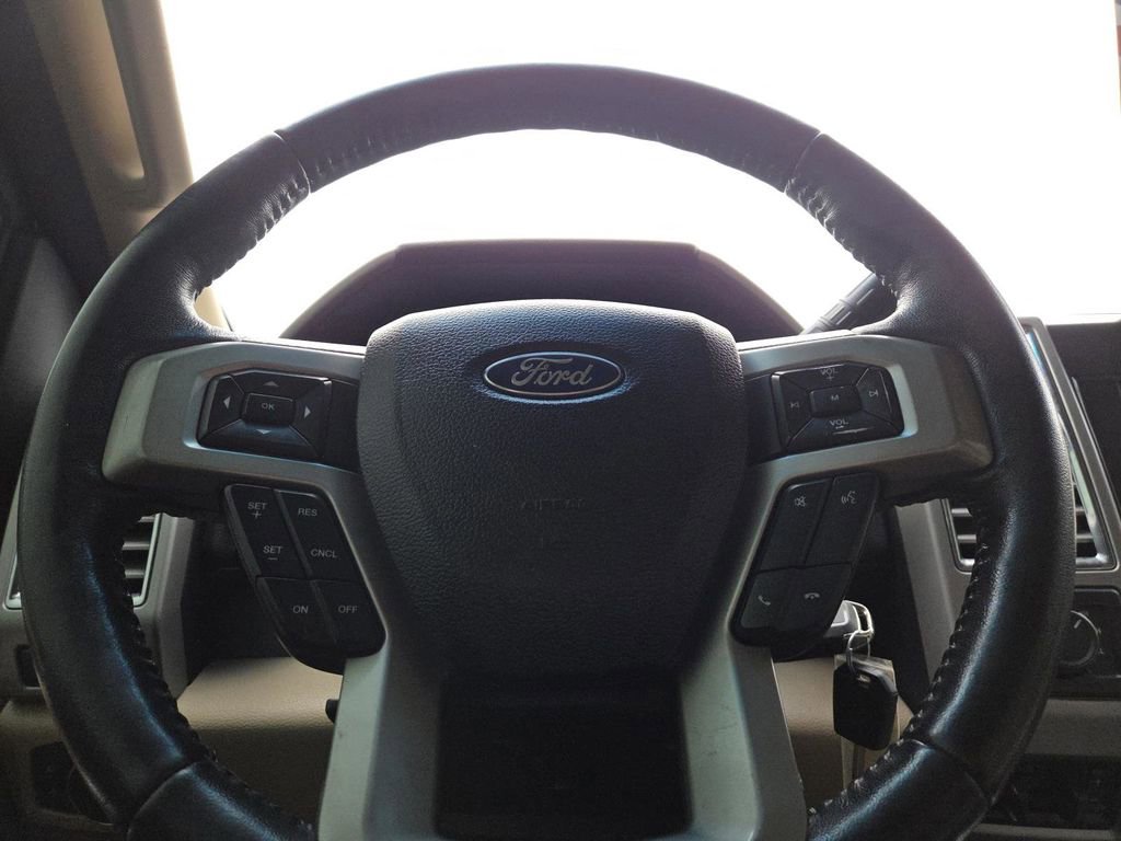 Used 2017 Ford F250 Lariat w/ Chrome Package image 23