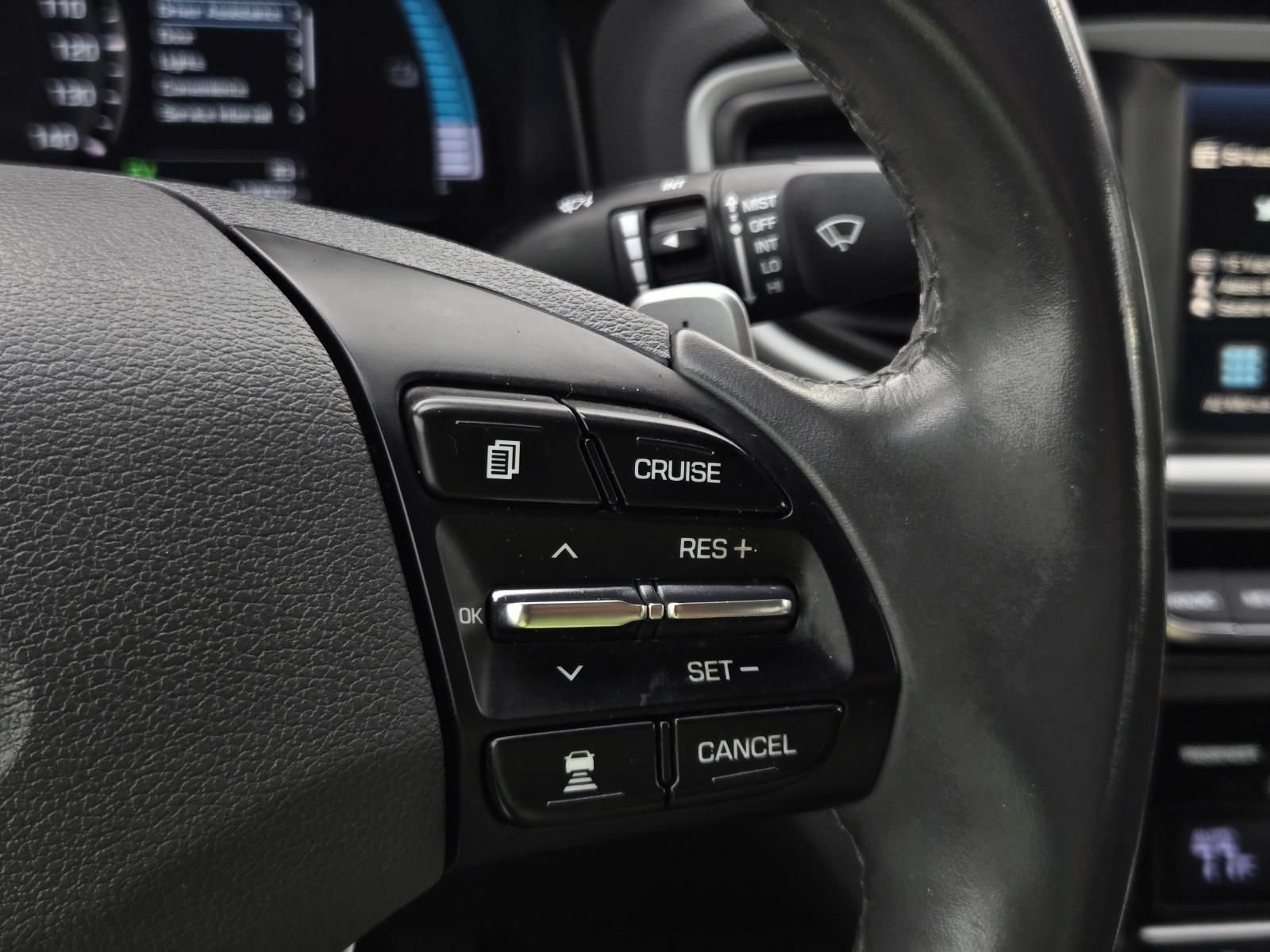 Used 2019 Hyundai Ioniq Limited FWD image 31