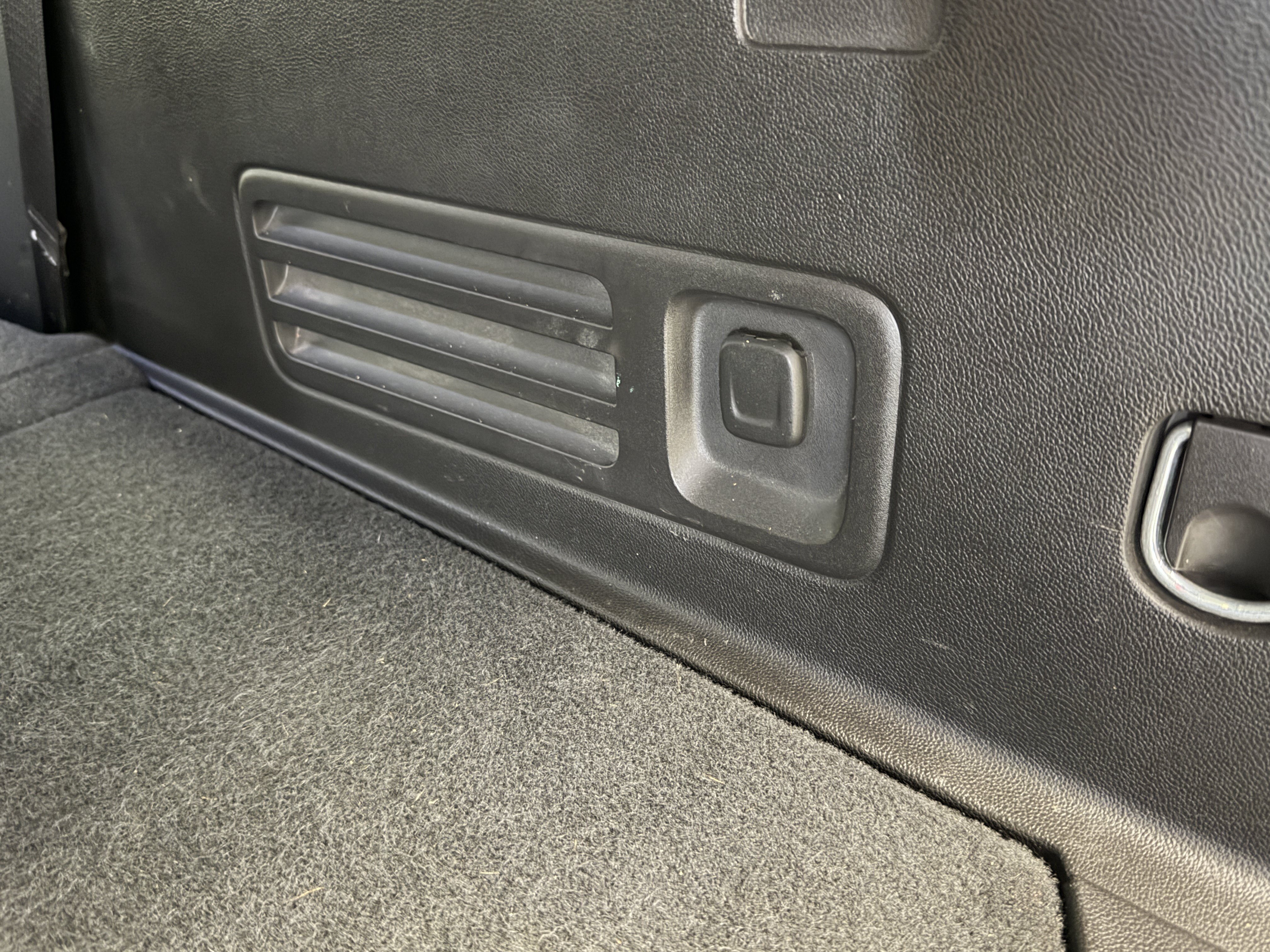 Used 2020 Chevrolet Traverse RS FWD image 31