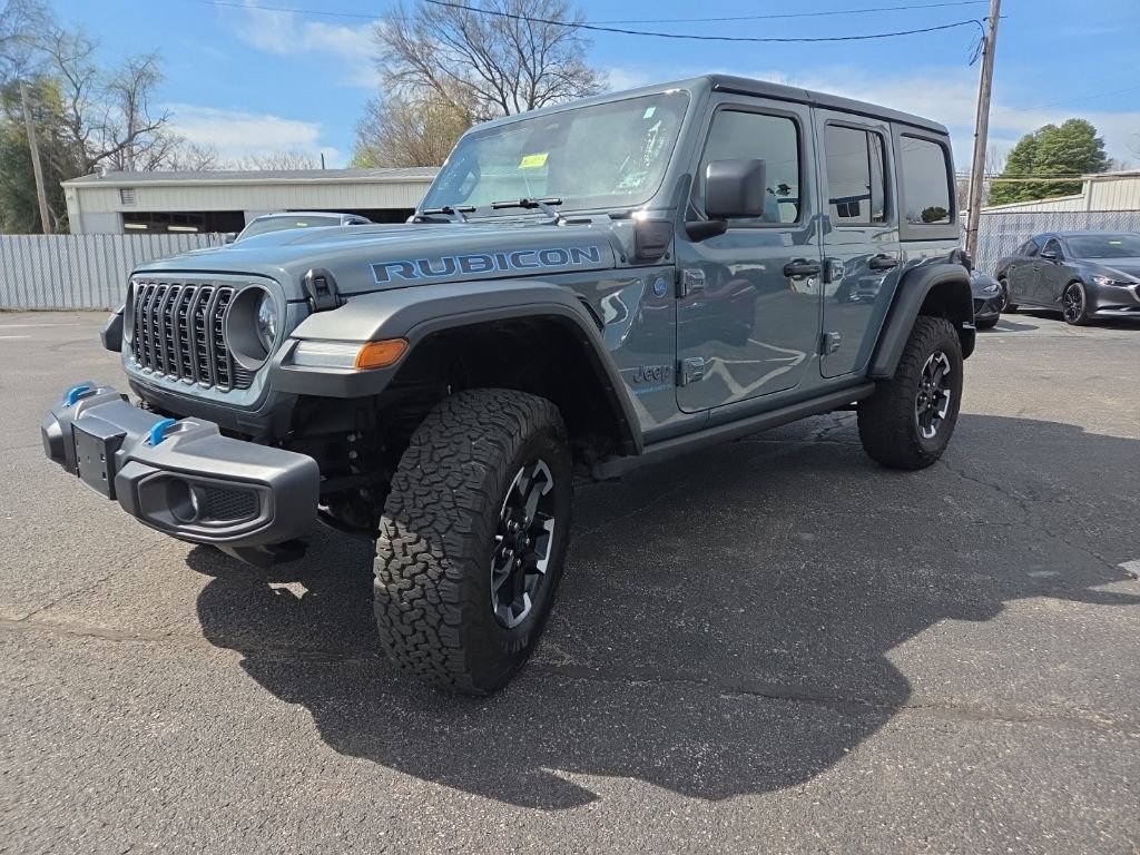 Used 2025 Jeep Wrangler Unlimited Rubicon 4xe image 3