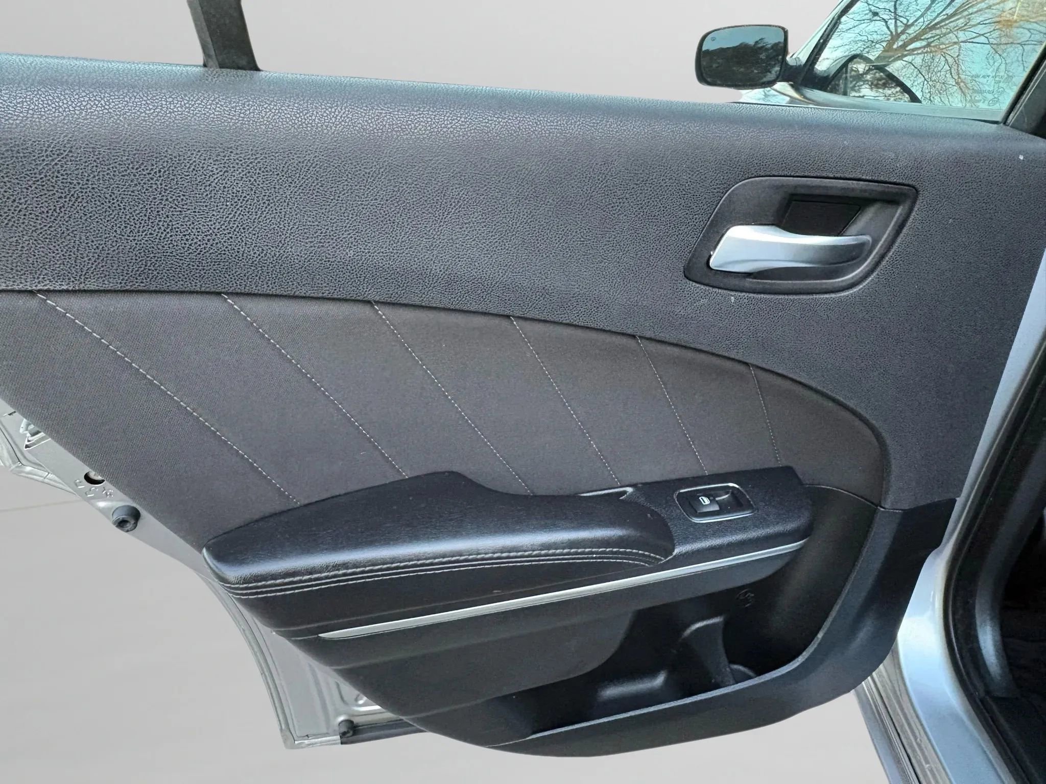 Used 2018 Dodge Charger SXT Plus RWD image 29