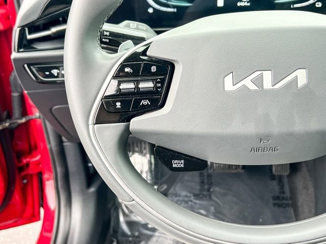 Certified 2024 Kia Niro EX image 25