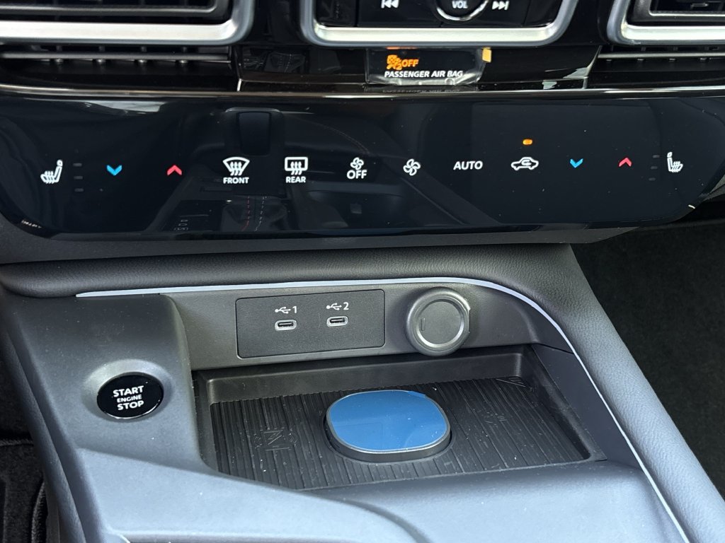New 2027 Nissan Sentra SR w/ SR Premium Package FWD image 17