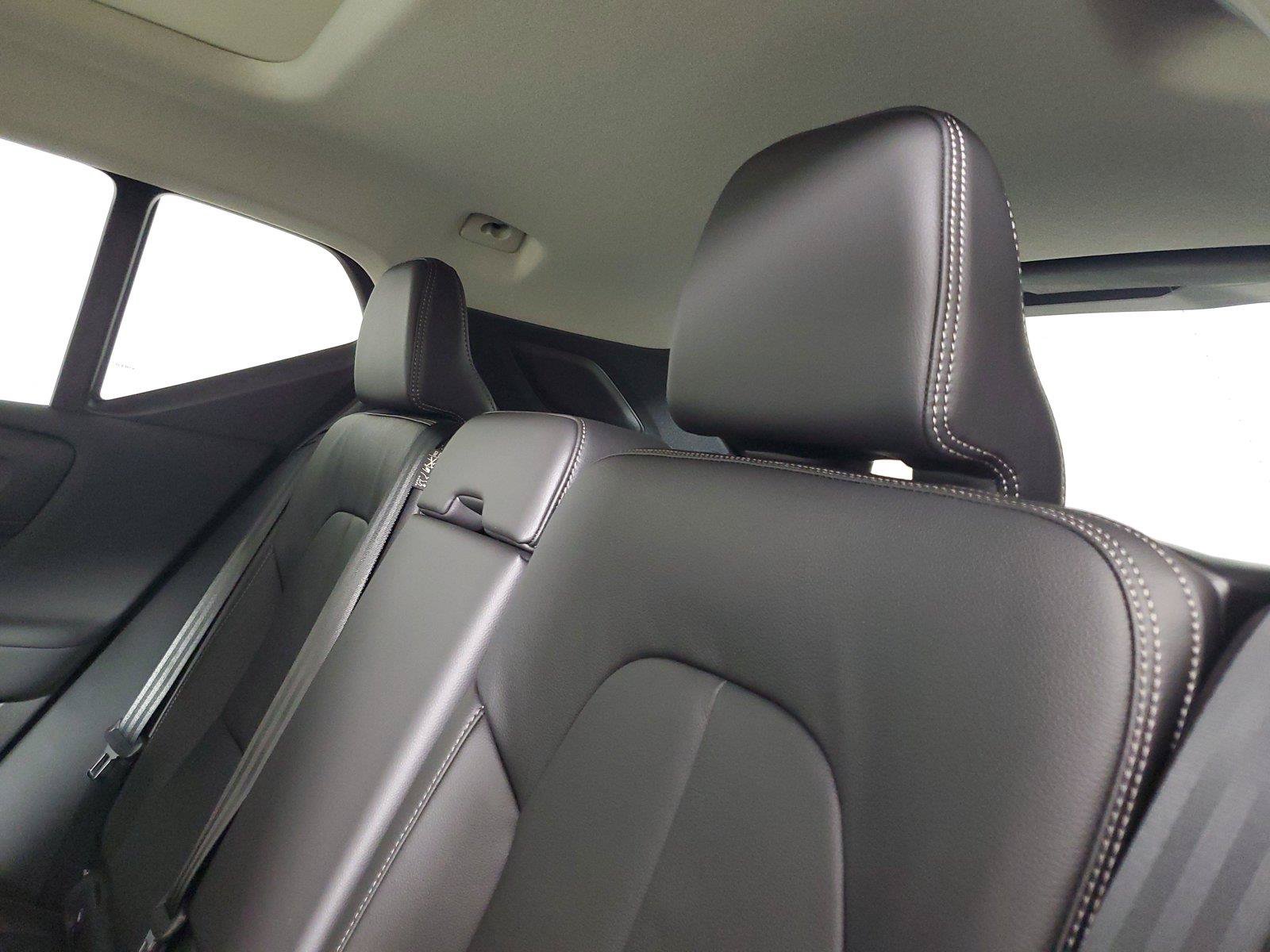 Certified 2026 Volvo XC40 B5 Core AWD/4WD image 13