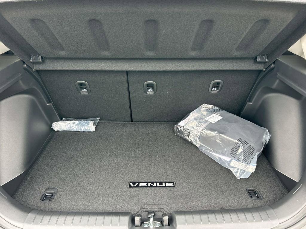 New 2026 Hyundai Venue SEL FWD image 12