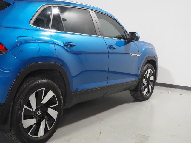 Used 2024 Volkswagen Atlas SE w/ Technology Package image 47