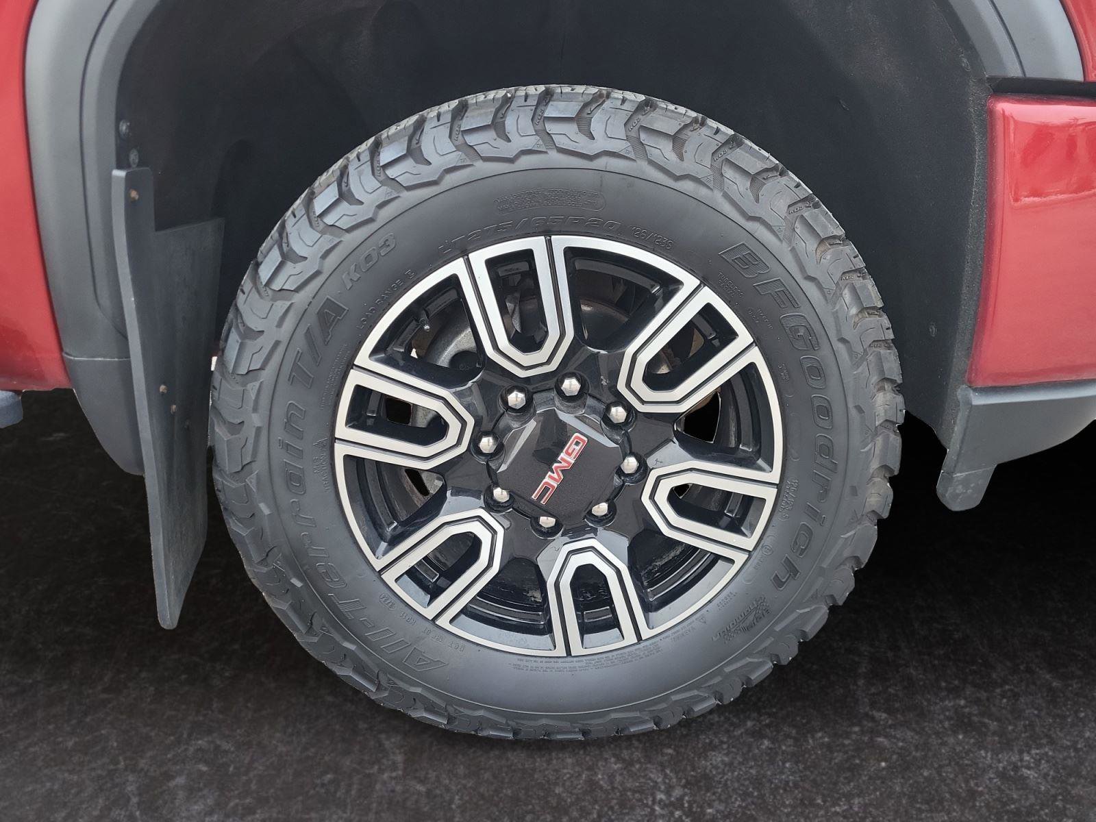 Used 2022 GMC Sierra 2500 AT4 image 28