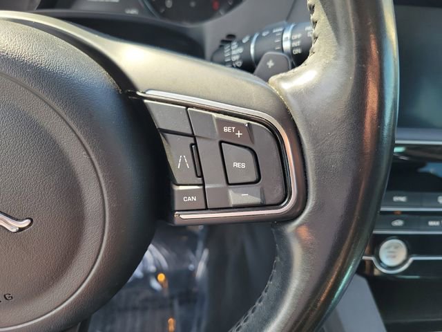 Used 2020 Jaguar F-PACE AWD/4WD image 17