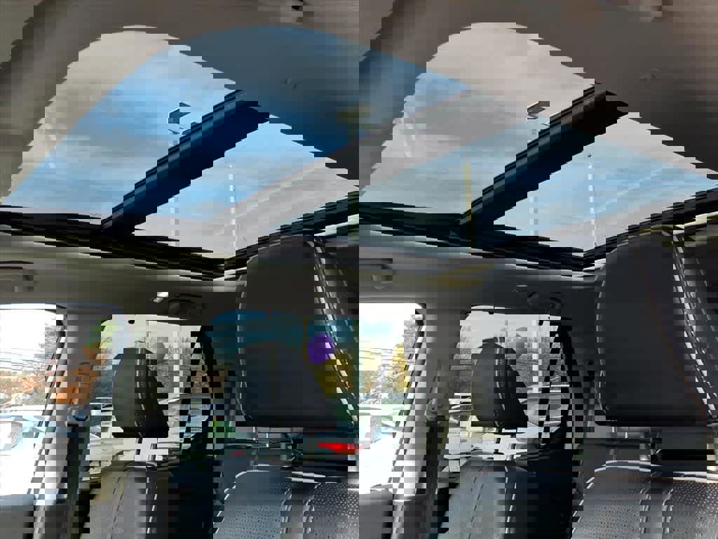 Used 2023 Honda Pilot Elite image 19