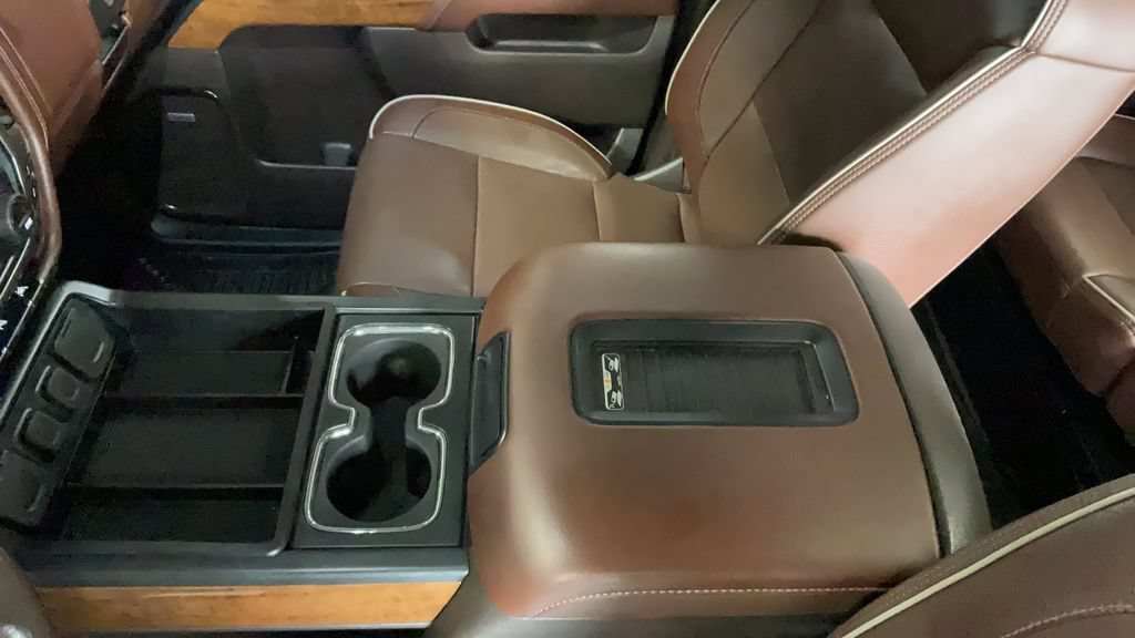 Used 2018 Chevrolet Silverado 1500 High Country AWD/4WD image 11