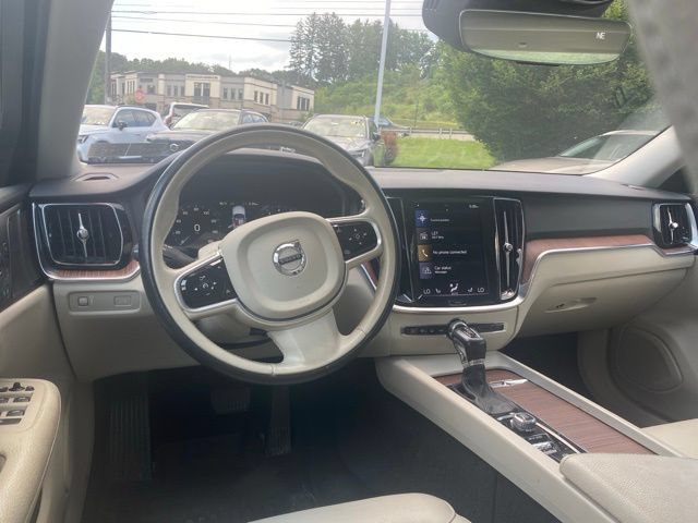 Used 2019 Volvo S60 T6 Momentum AWD/4WD image 9