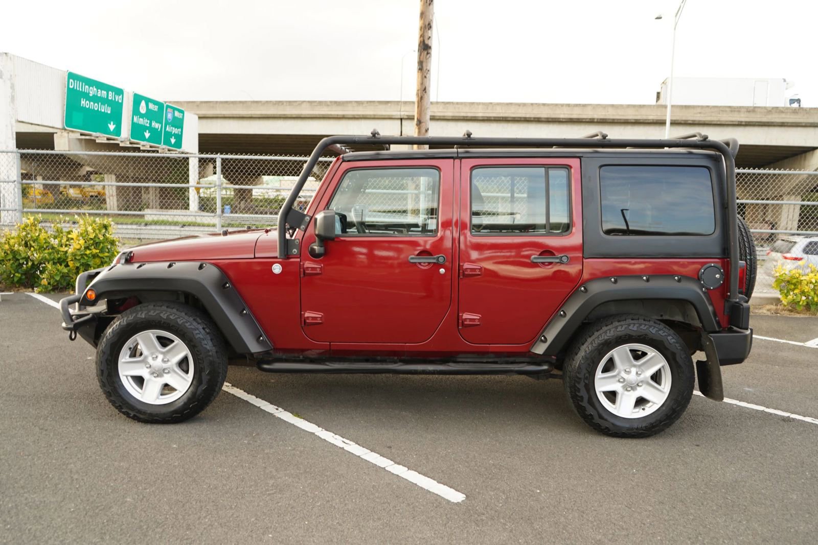 Used 2012 Jeep Wrangler Unlimited Sport AWD/4WD image 2