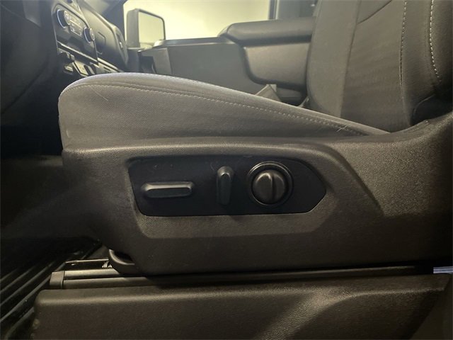 Used 2022 Chevrolet Silverado 2500 Custom w/ Custom Value Package image 12