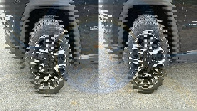 Used 2018 Jeep Compass Limited w/ Navigation Group image 11