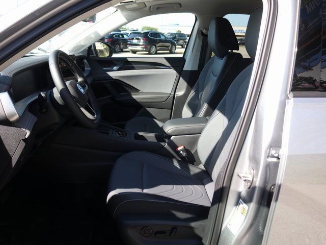 New 2026 Volkswagen Tiguan SE image 6