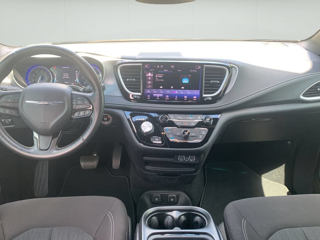 Used 2021 Chrysler Pacifica Touring w/ S Appearance Package FWD image 20