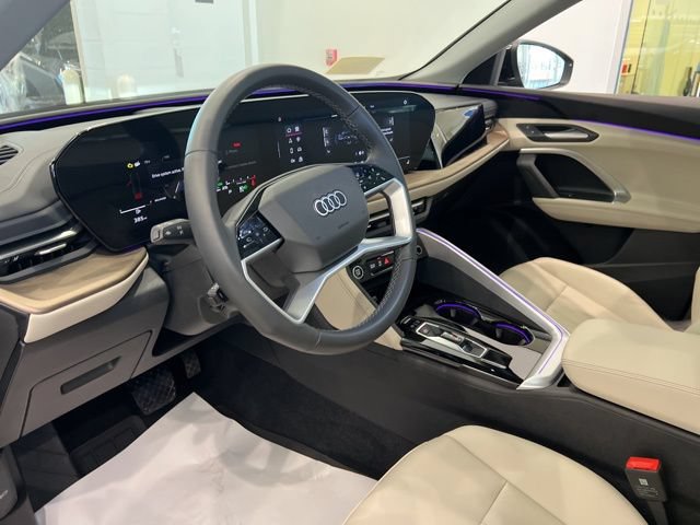 Used 2025 Audi Q5 Premium w/ Convenience Package AWD/4WD image 12