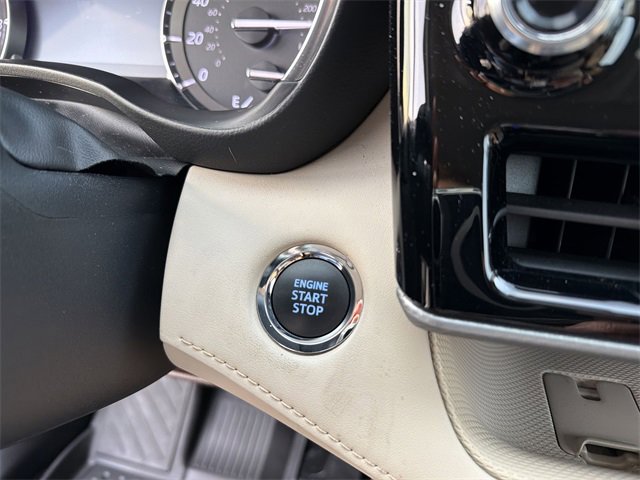 Certified 2022 Toyota Highlander Platinum image 15