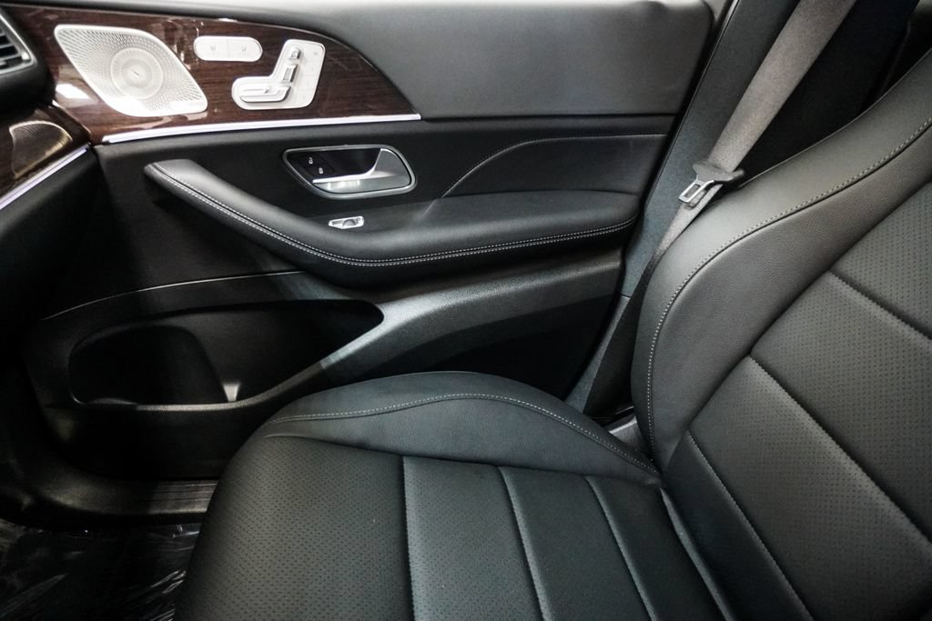 Used 2025 Mercedes-Benz GLE 450e 4MATIC image 31