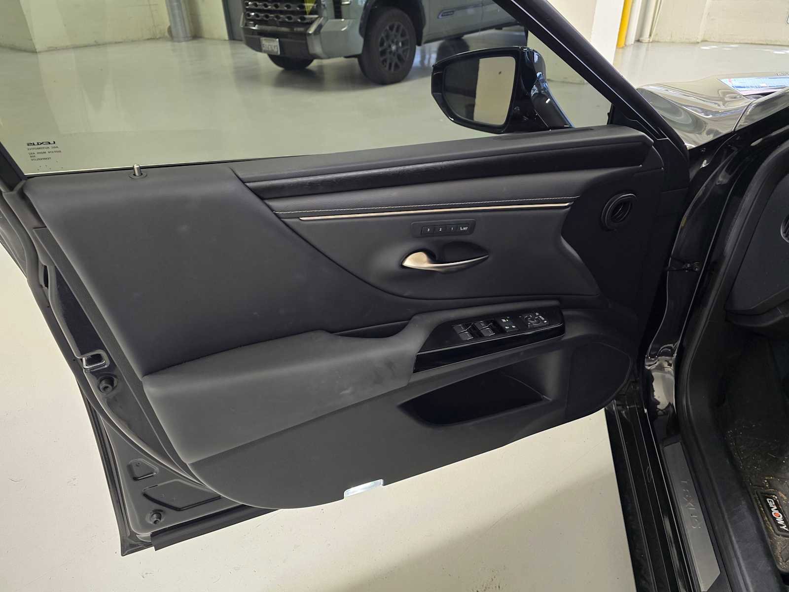 Used 2022 Lexus ES 300h w/ Premium Package FWD image 19