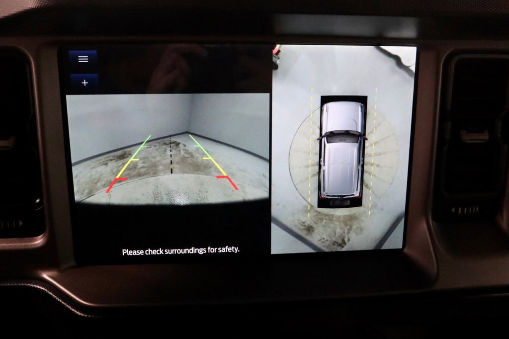 Used 2023 Ford Bronco Outer Banks image 2