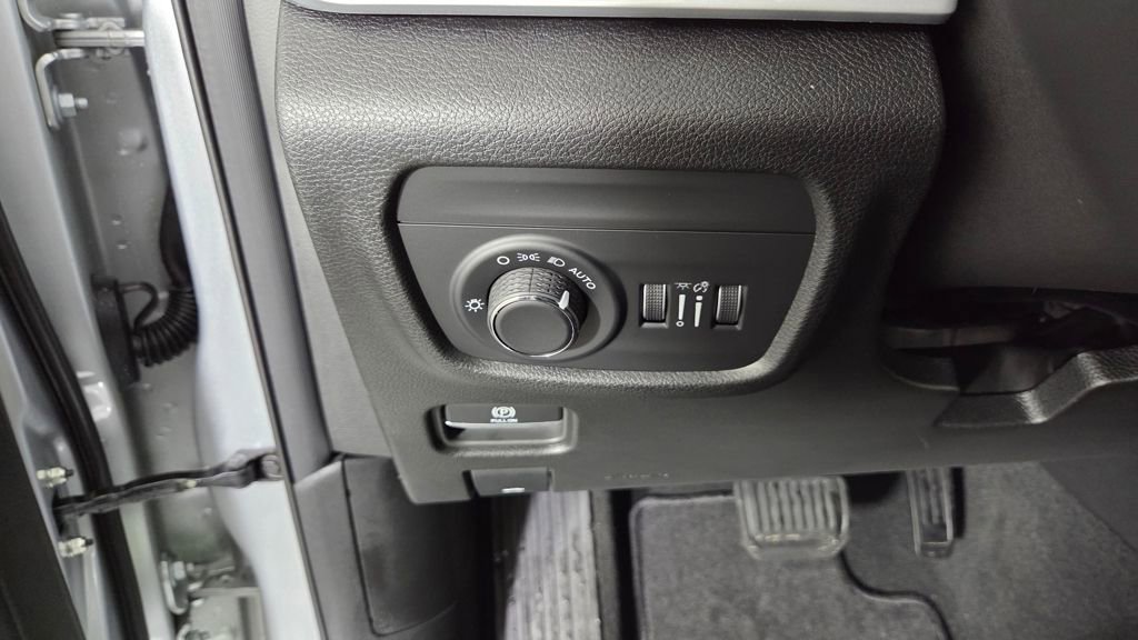 New 2025 Jeep Grand Cherokee L Altitude image 19