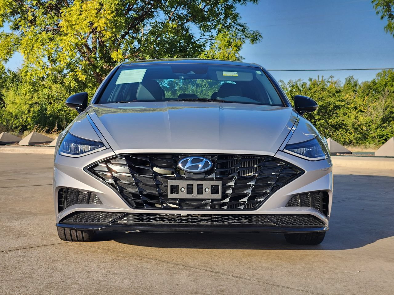 Used 2023 Hyundai Sonata SEL Plus w/ Preferred Accessory Package FWD image 2