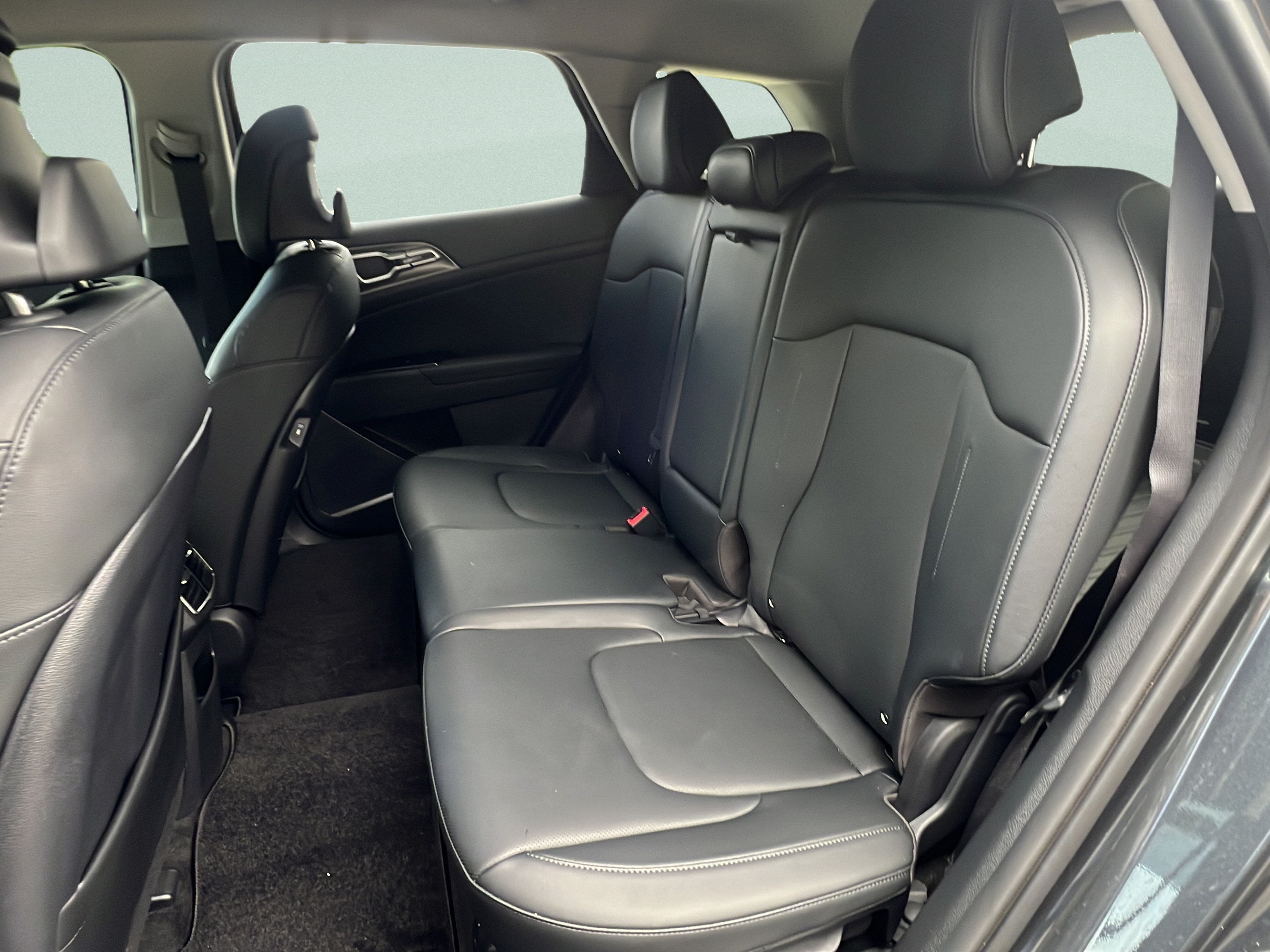 Certified 2023 Kia Sportage EX FWD image 13