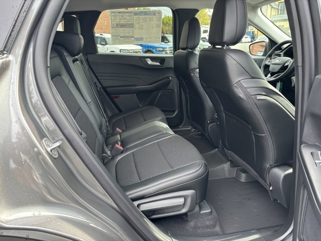 New 2025 Ford Escape SE image 14
