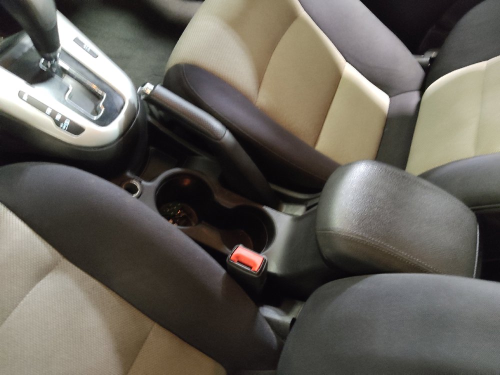 Used 2015 Chevrolet Cruze LS FWD image 26