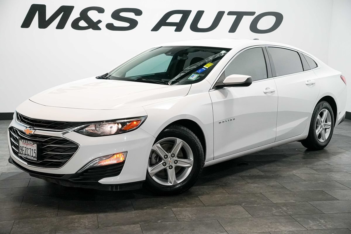 Used 2023 Chevrolet Malibu LS w/ Driver Confidence Package FWD image 2