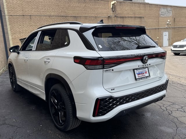 New 2026 Volkswagen Tiguan SE R-Line image 12