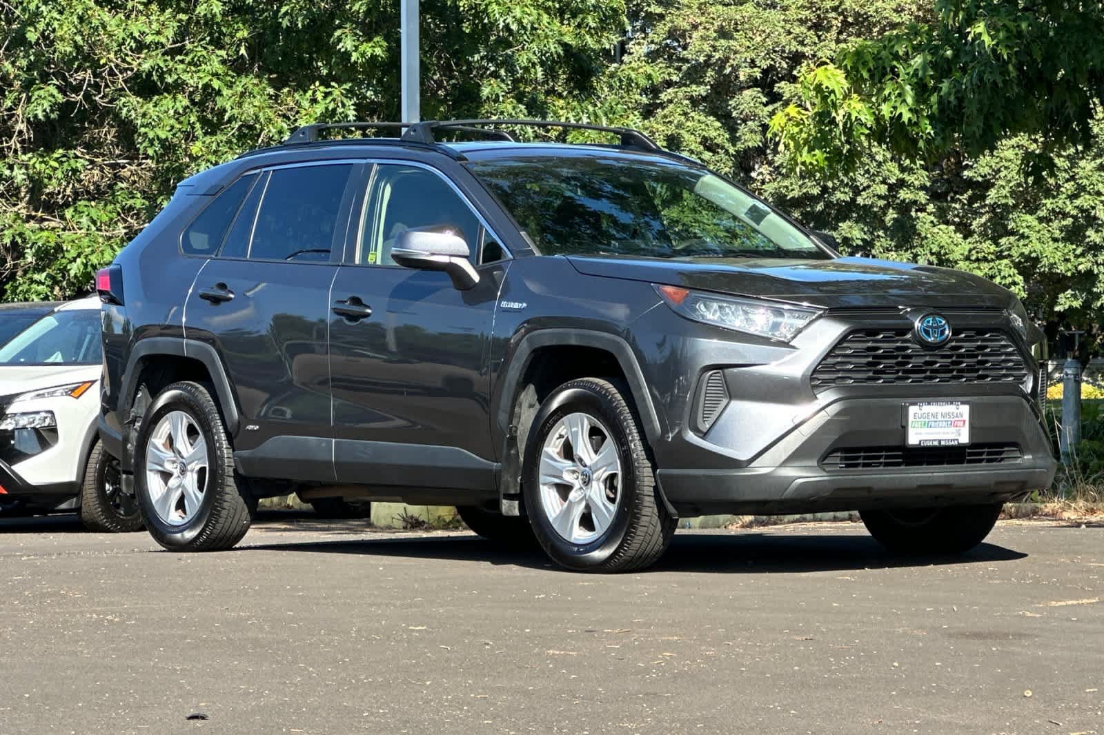 Used 2020 Toyota RAV4 LE w/ All Weather Liner Package AWD/4WD image 9