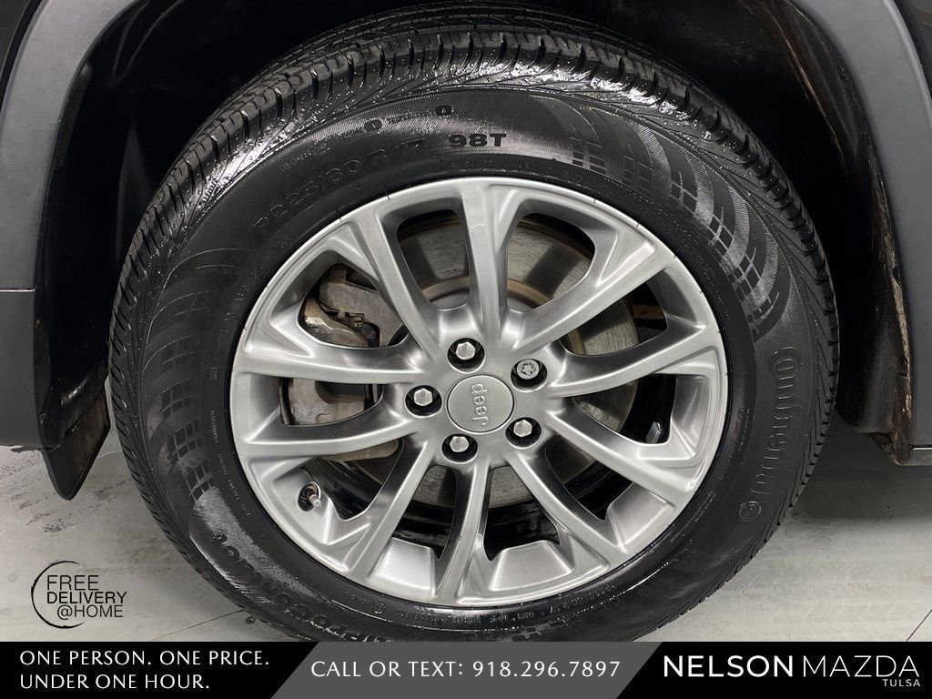 Used 2021 Jeep Cherokee Latitude Plus image 11